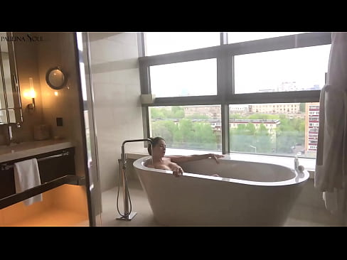 ❤️ Babe izugarria Sutsuki jertzen da bere pussy off bainugelan Izorratu bideoa  gugan ❌